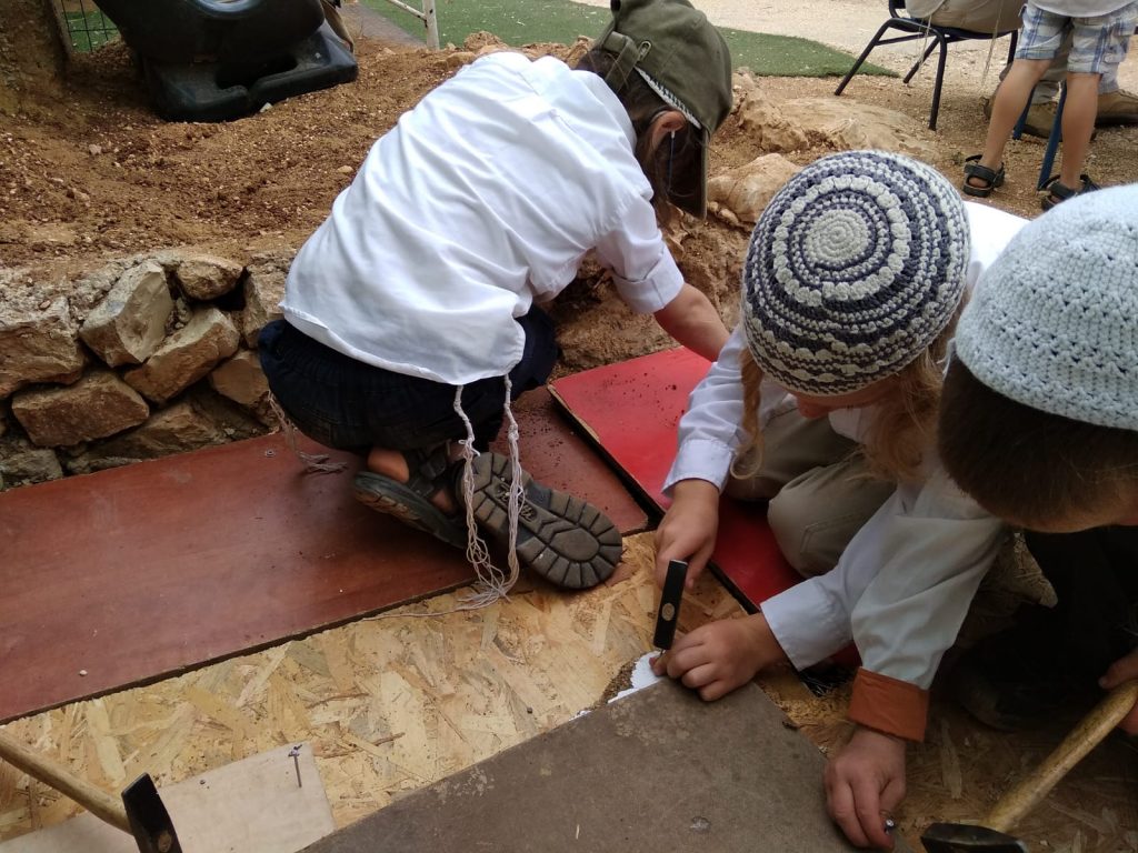 חוג נגרות תת דרך האבות